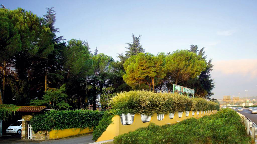 Hotel-Eurogarden-Rome-external